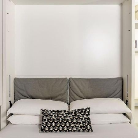 Art Inn Centro Неаполь Экстерьер фото