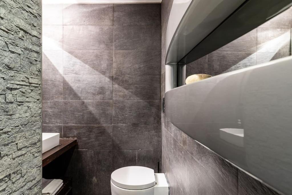 Art Inn Centro Неаполь Экстерьер фото