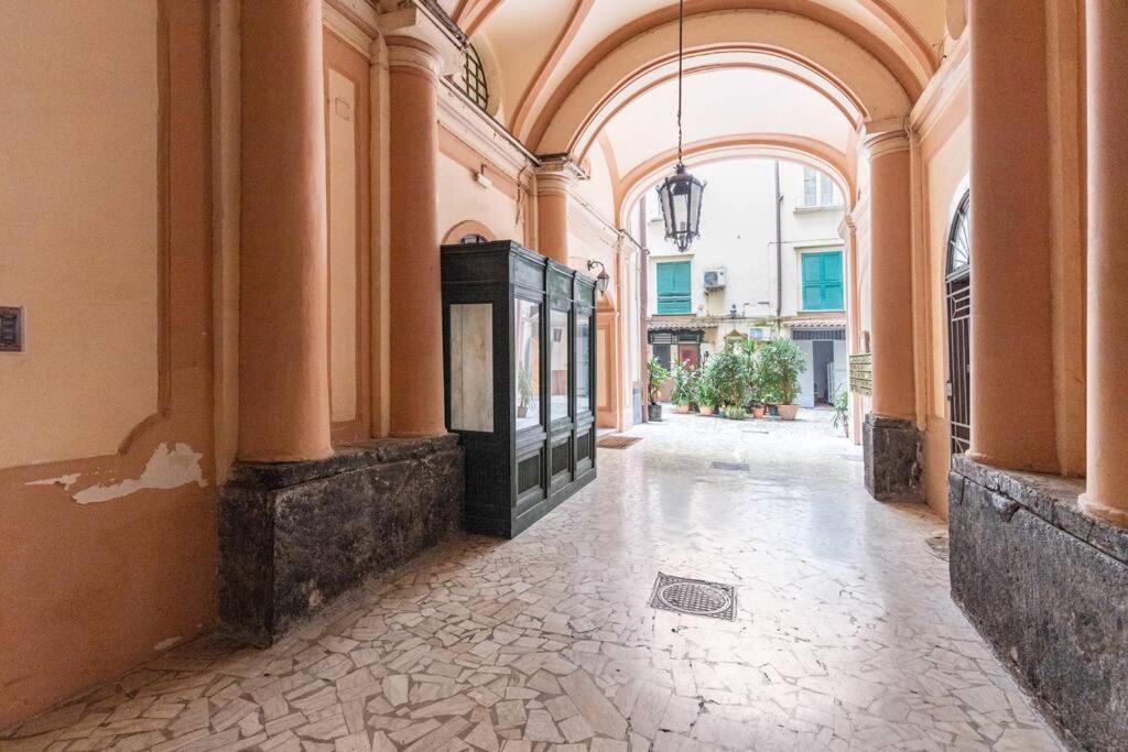 Art Inn Centro Неаполь Экстерьер фото